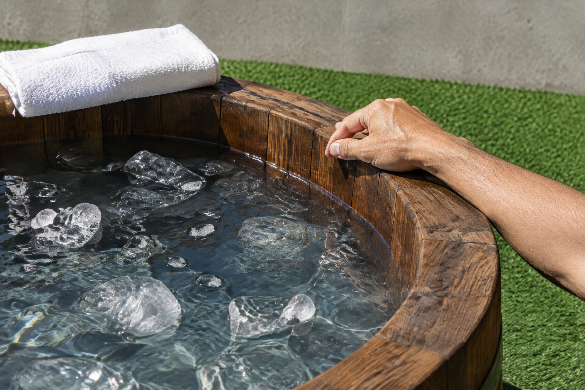 Cold plunge between matches